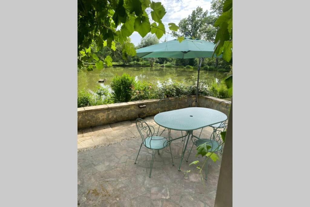 La Petite Maison Au Bord De L'Etang Chirac  Buitenkant foto