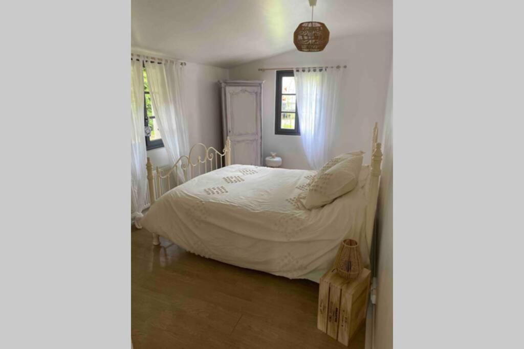 La Petite Maison Au Bord De L'Etang Chirac  Buitenkant foto